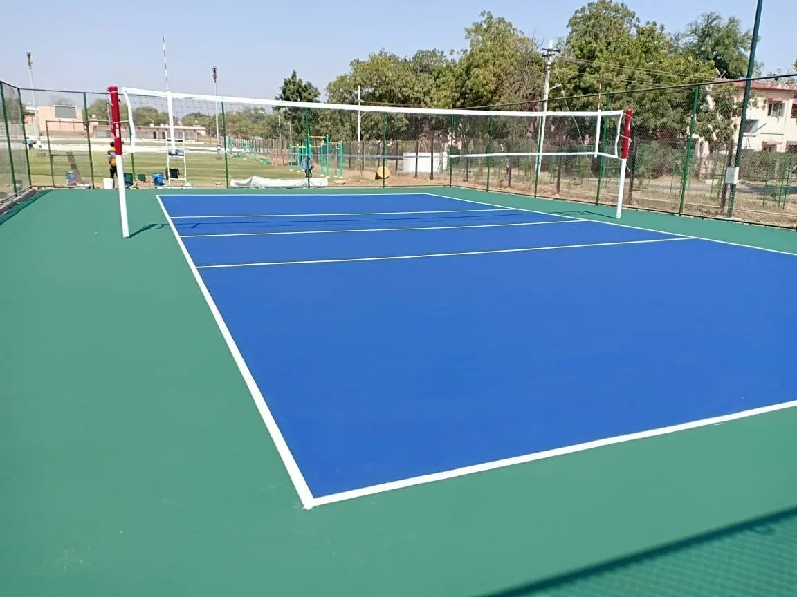 Poured polyurethane sports floor installed by Raymond Sport in a multi-purpose hall in the UAE