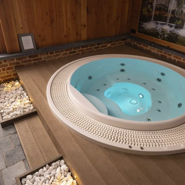 Wellness and recovery facility by Raymond Sport